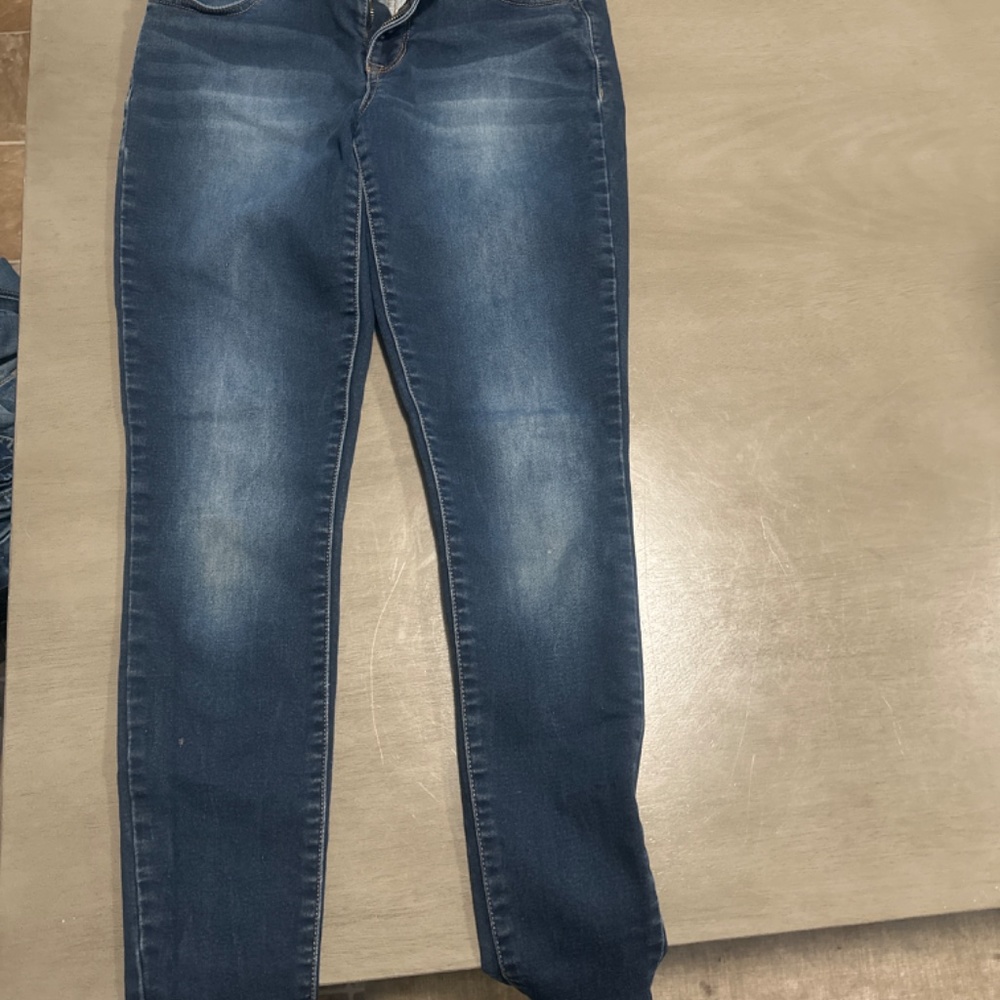 Jeans - Picture 5 of 16